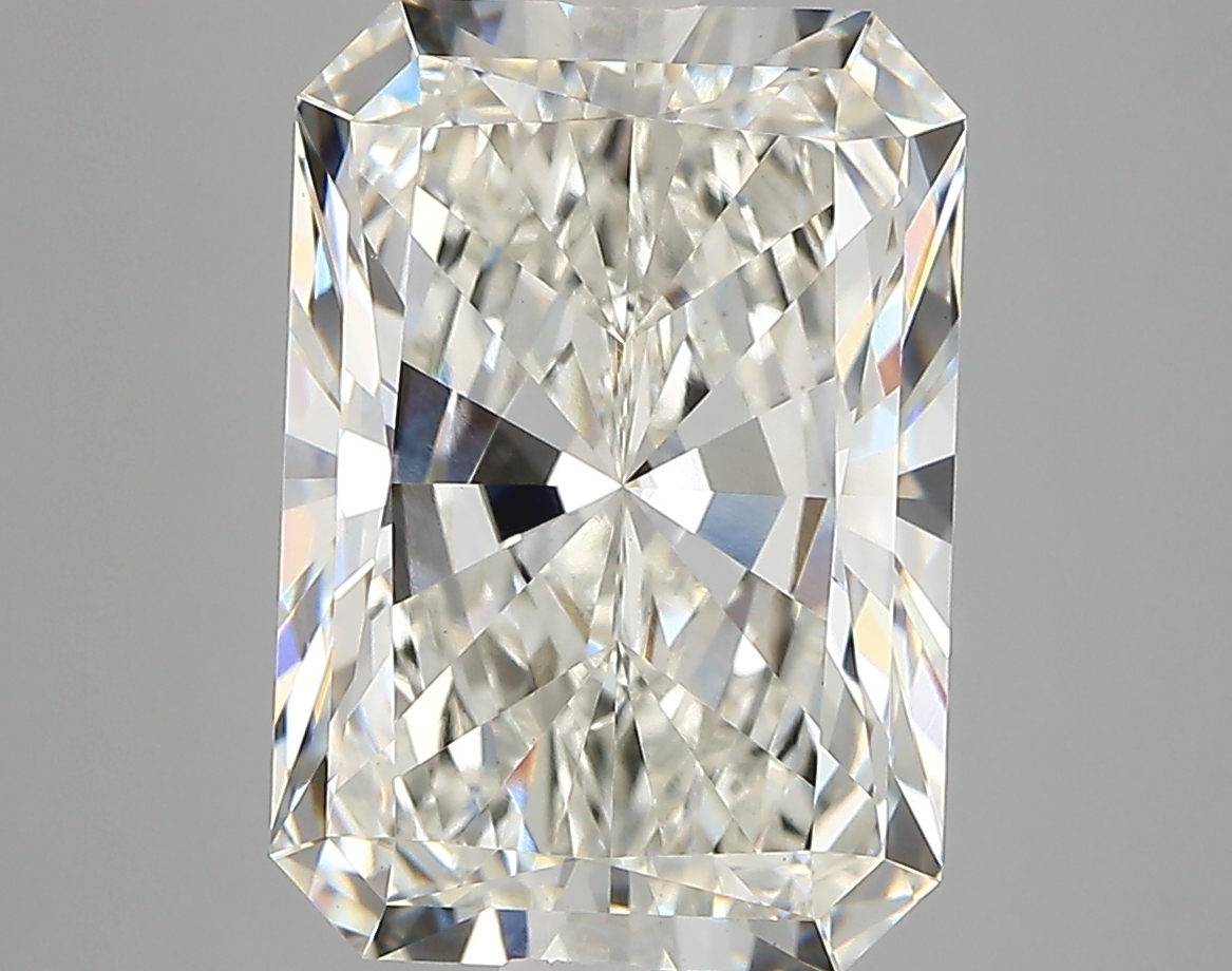 6.12ct F VVS2 Radiant (IGI)