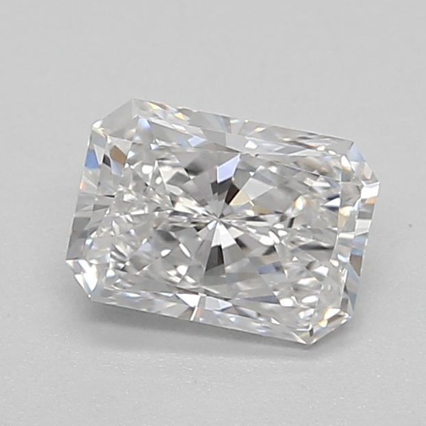 0.69ct E VVS2 Radiant (IGI)