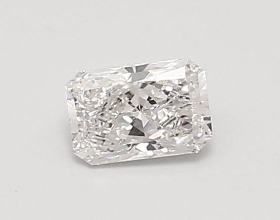 0.52ct E VVS2 Radiant (IGI)
