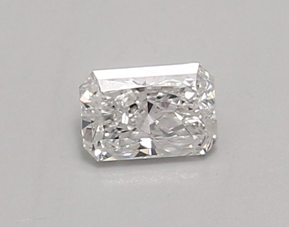 0.37ct D VVS2 Radiant (IGI)