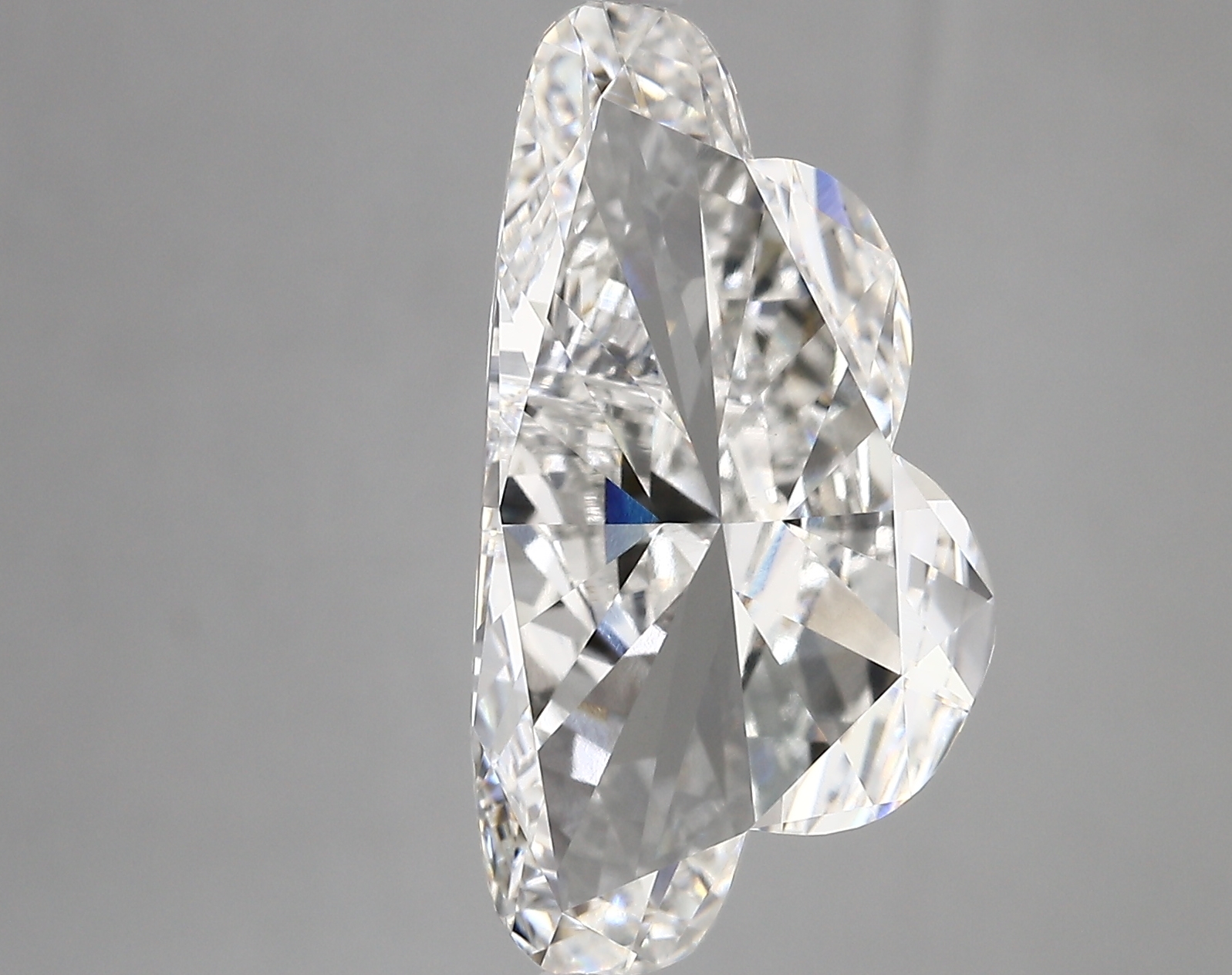 5.24ct F VVS2 Cloud (IGI)