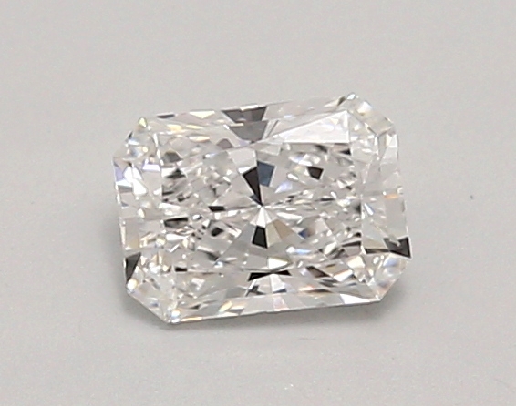 0.69ct D VVS2 Radiant (IGI)