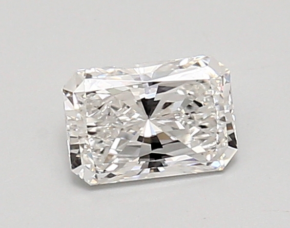 0.79ct E VVS1 Radiant (IGI)
