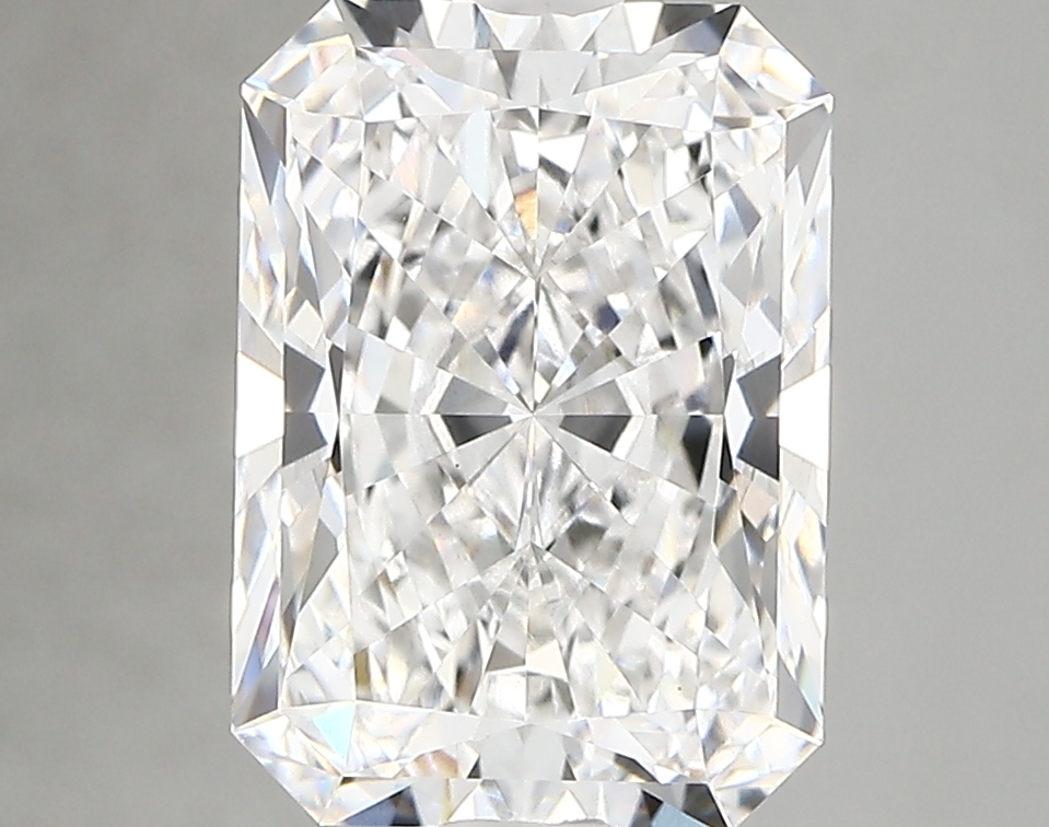 3.69ct E VS2 Radiant (IGI)