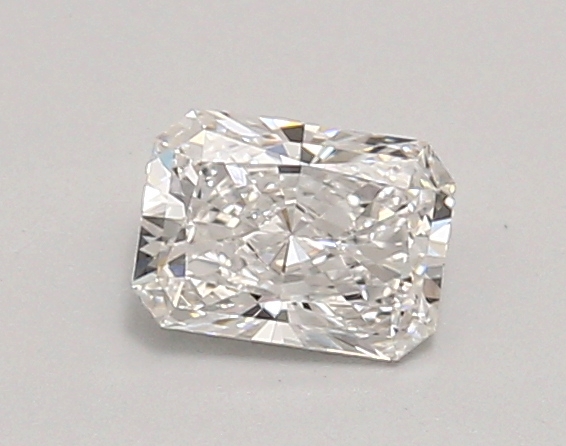 0.64ct E VVS2 Radiant (IGI)