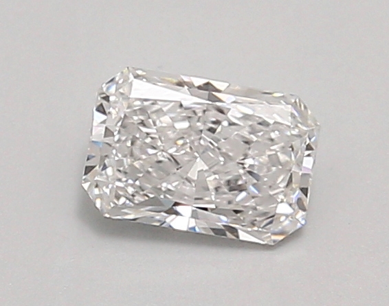 0.67ct E VVS2 Radiant (IGI)