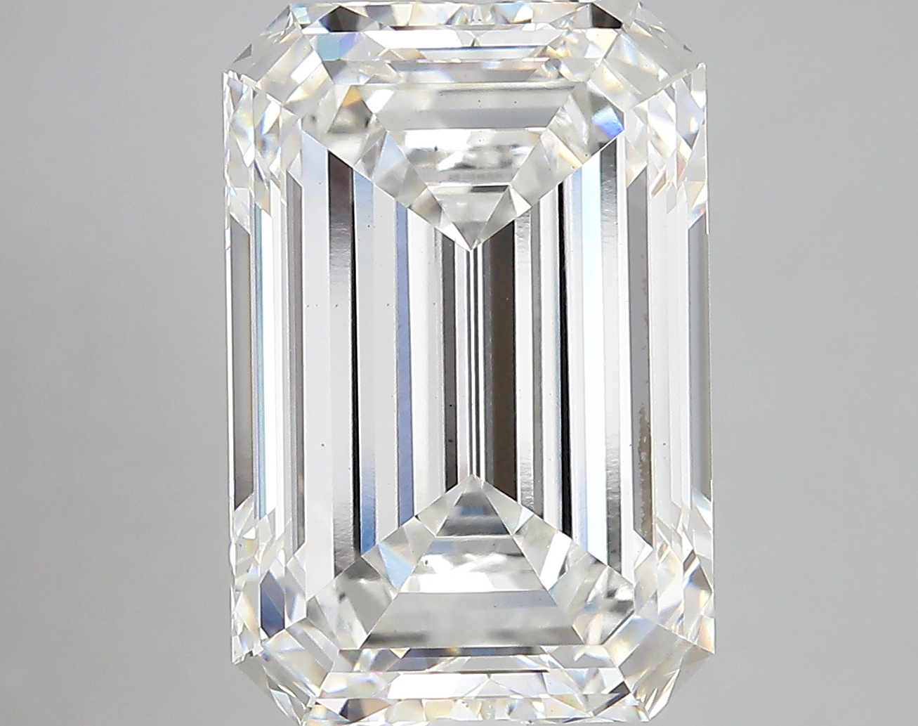 9.09ct G VS1 Emerald (IGI)