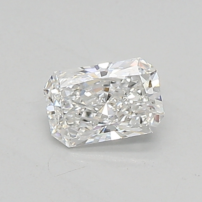 0.38ct E VVS2 Radiant (IGI)