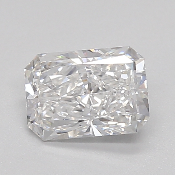 0.58ct E VVS1 Radiant (IGI)