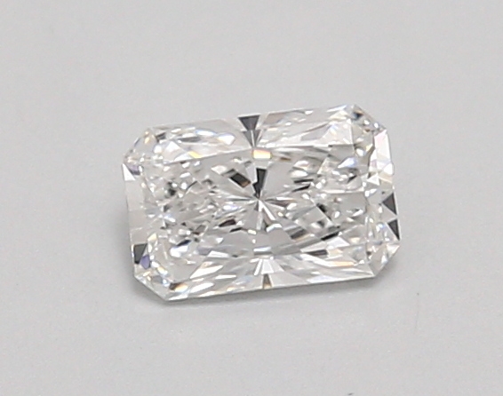 0.52ct E VVS2 Radiant (IGI)