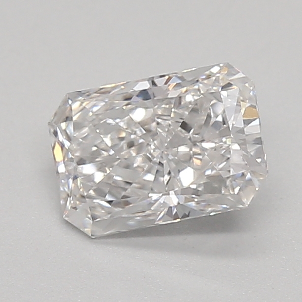 0.71ct E VVS1 Radiant (IGI)
