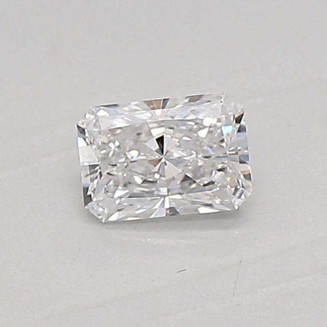 0.31ct D VVS2 Radiant (IGI)