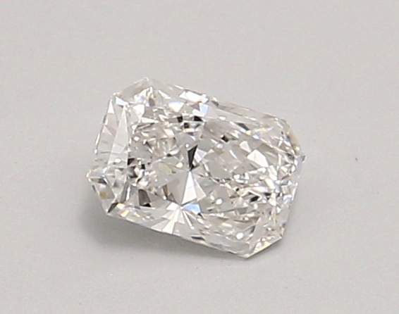 0.53ct E VVS2 Radiant (IGI)