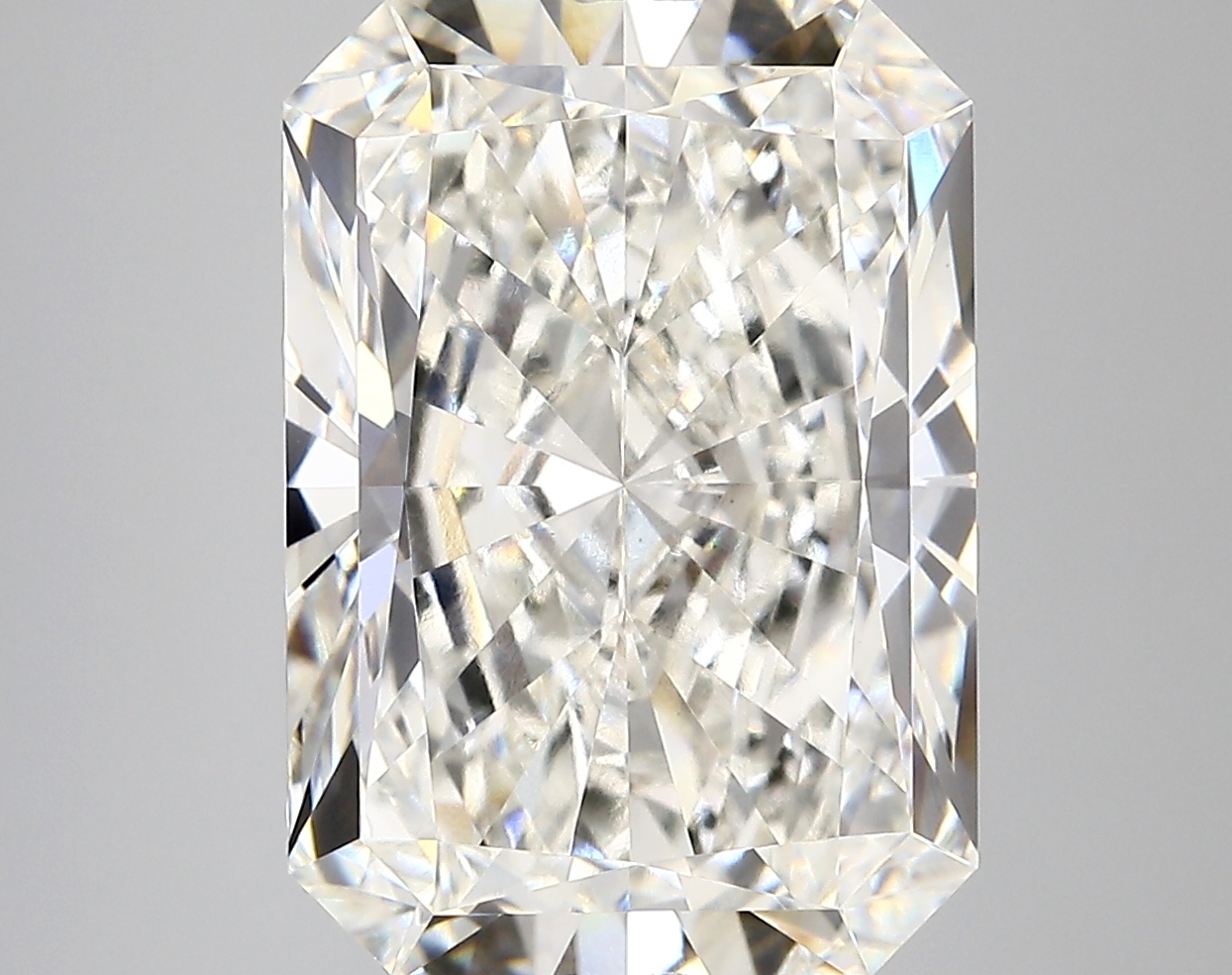 8.08ct G VVS2 Radiant (IGI)