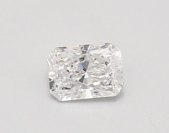 0.39ct D VS2 Radiant (IGI)