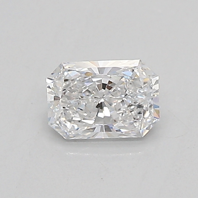 0.39ct D VVS2 Radiant (IGI)