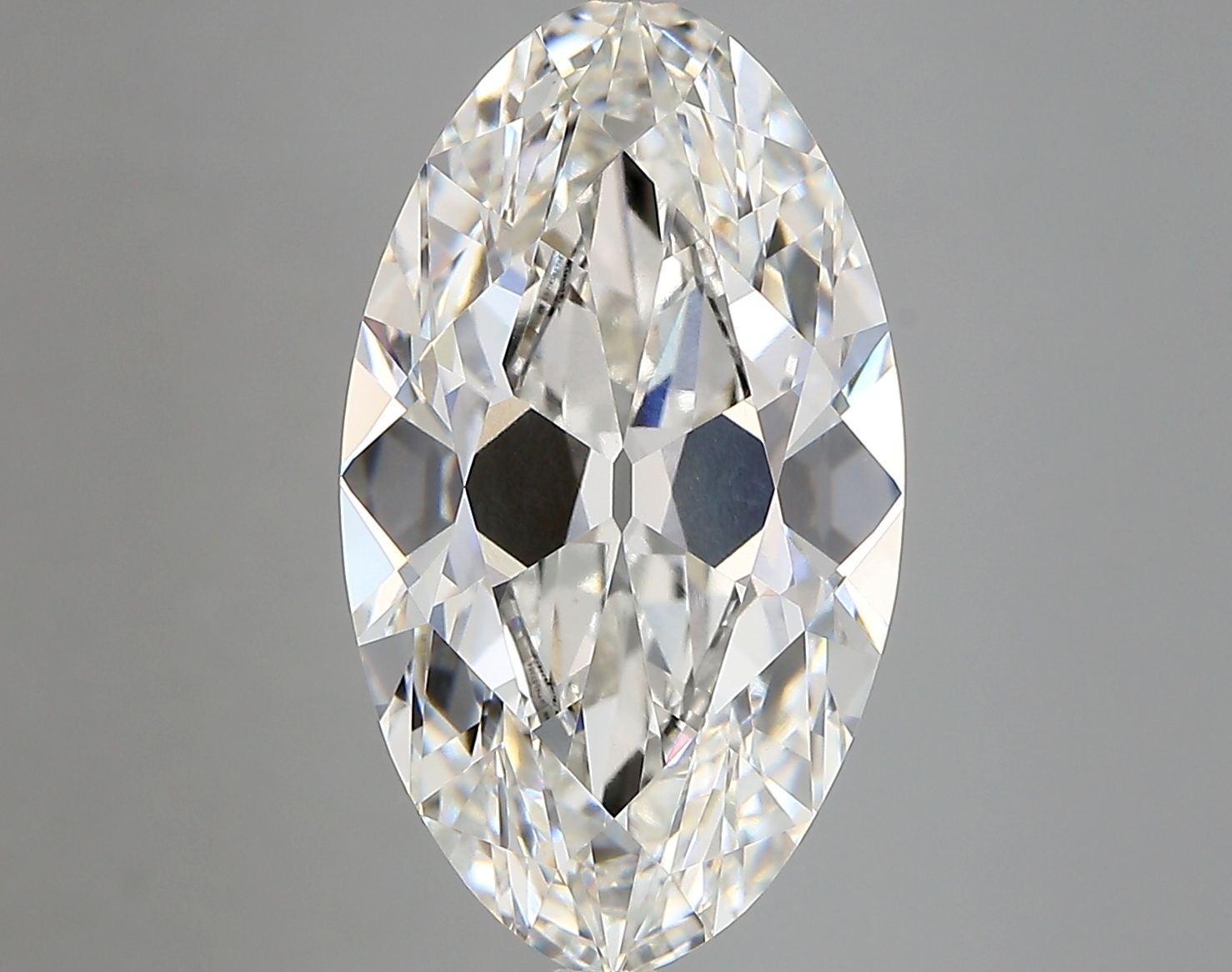 6.19ct F VVS2 Moval (IGI)