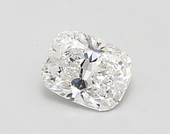 0.65ct D VVS2 Cushion (IGI)