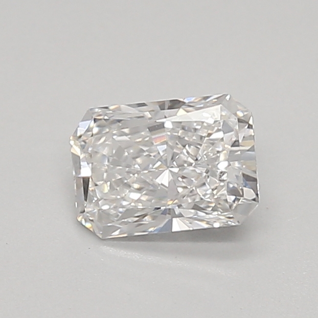 0.43ct E VVS2 Radiant (IGI)