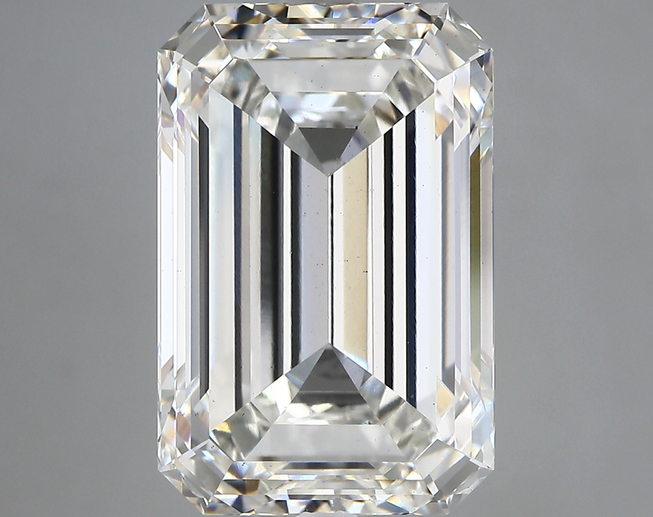 9.07ct G VS2 Emerald (IGI)