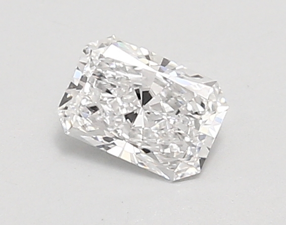 0.59ct D VVS2 Radiant (IGI)