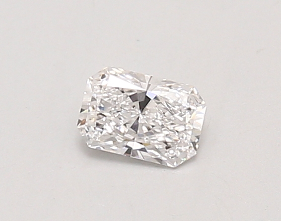 0.33ct D VVS2 Radiant (IGI)