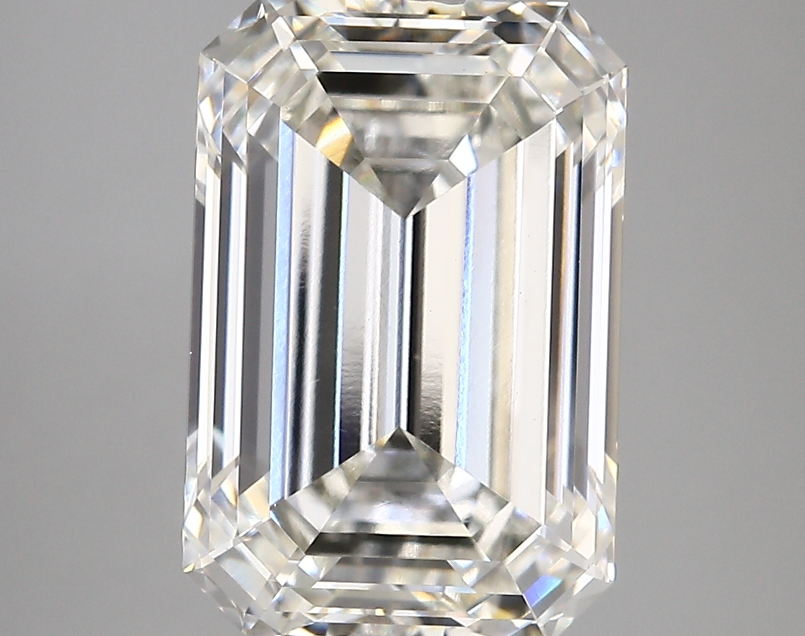 6.23ct G VVS2 Emerald (IGI)