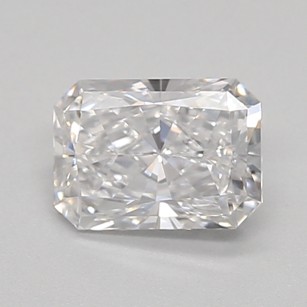 0.69ct E VVS2 Radiant (IGI)