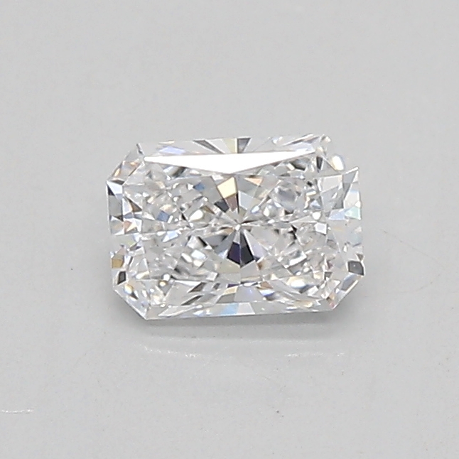 0.39ct D VVS2 Radiant (IGI)