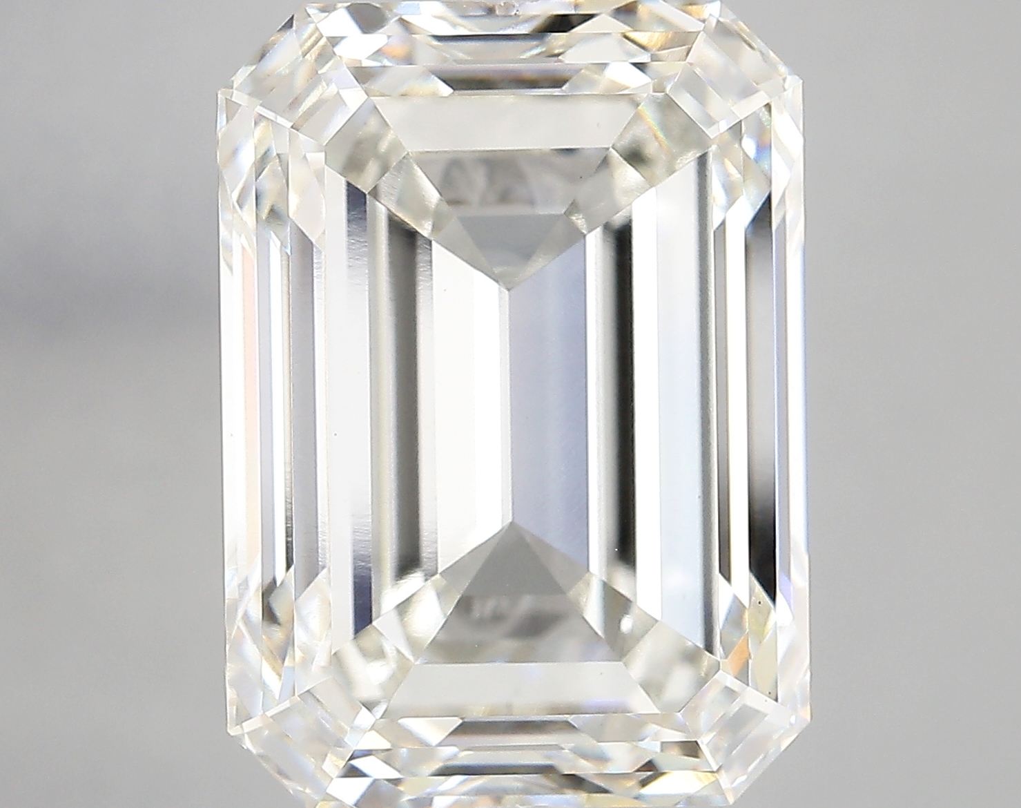 16.19ct H VVS2 Emerald (IGI)