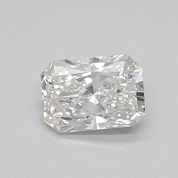 0.41ct E VVS2 Radiant (IGI)
