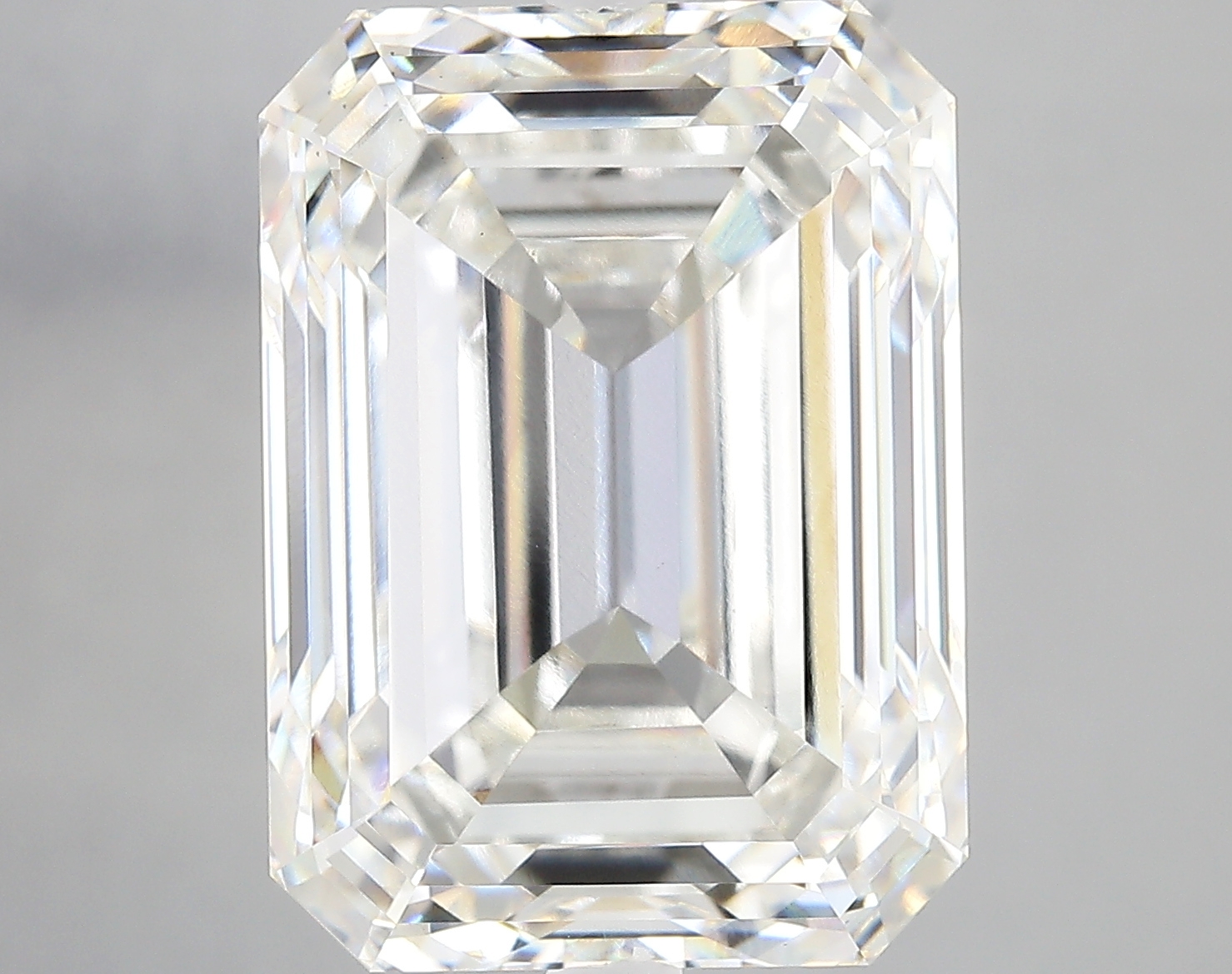 16.44ct G VS1 Emerald (IGI)