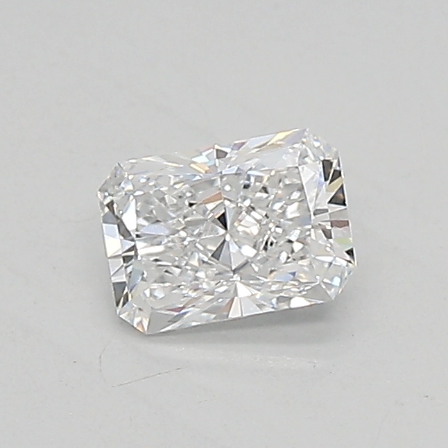 0.41ct D VVS2 Radiant (IGI)