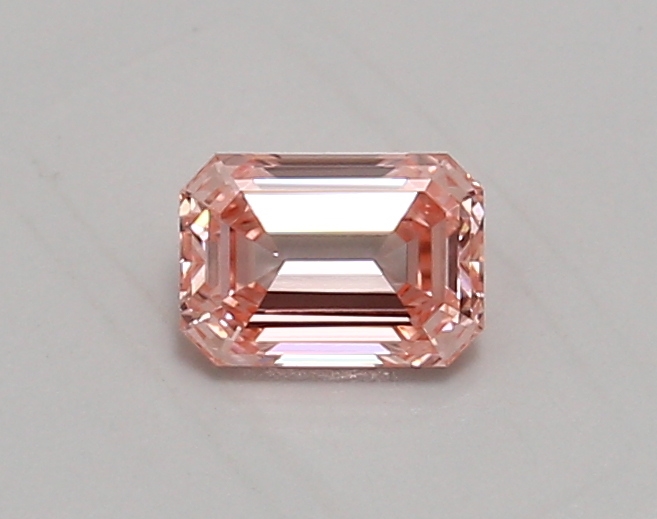 0.67ct FANCY VIVID  PINK VVS2 Emerald (IGI)