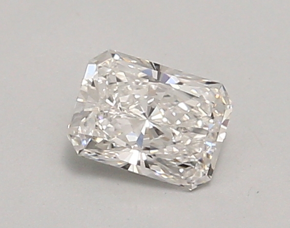 0.62ct E VVS2 Radiant (IGI)