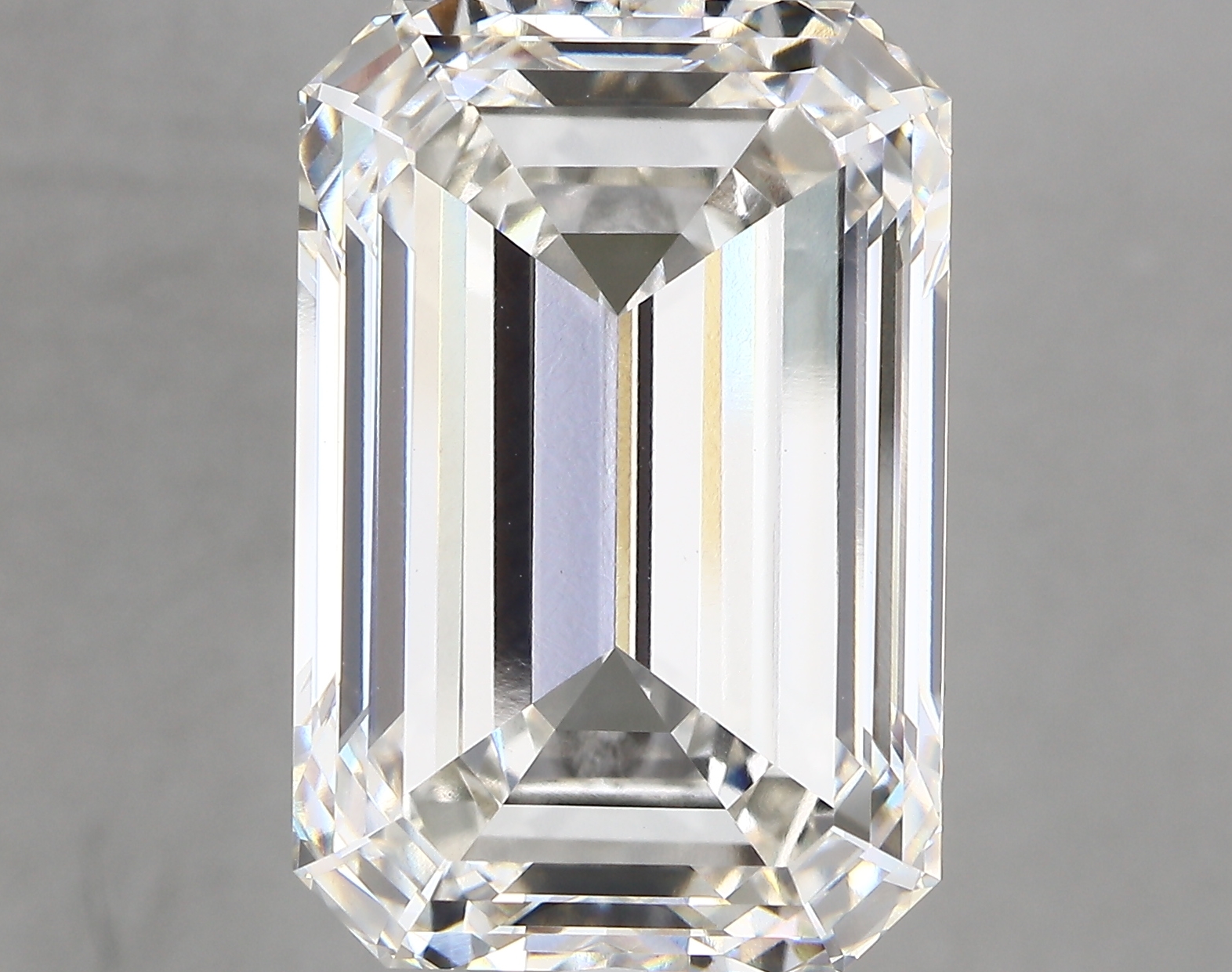 16.60ct H VVS2 Emerald (IGI)