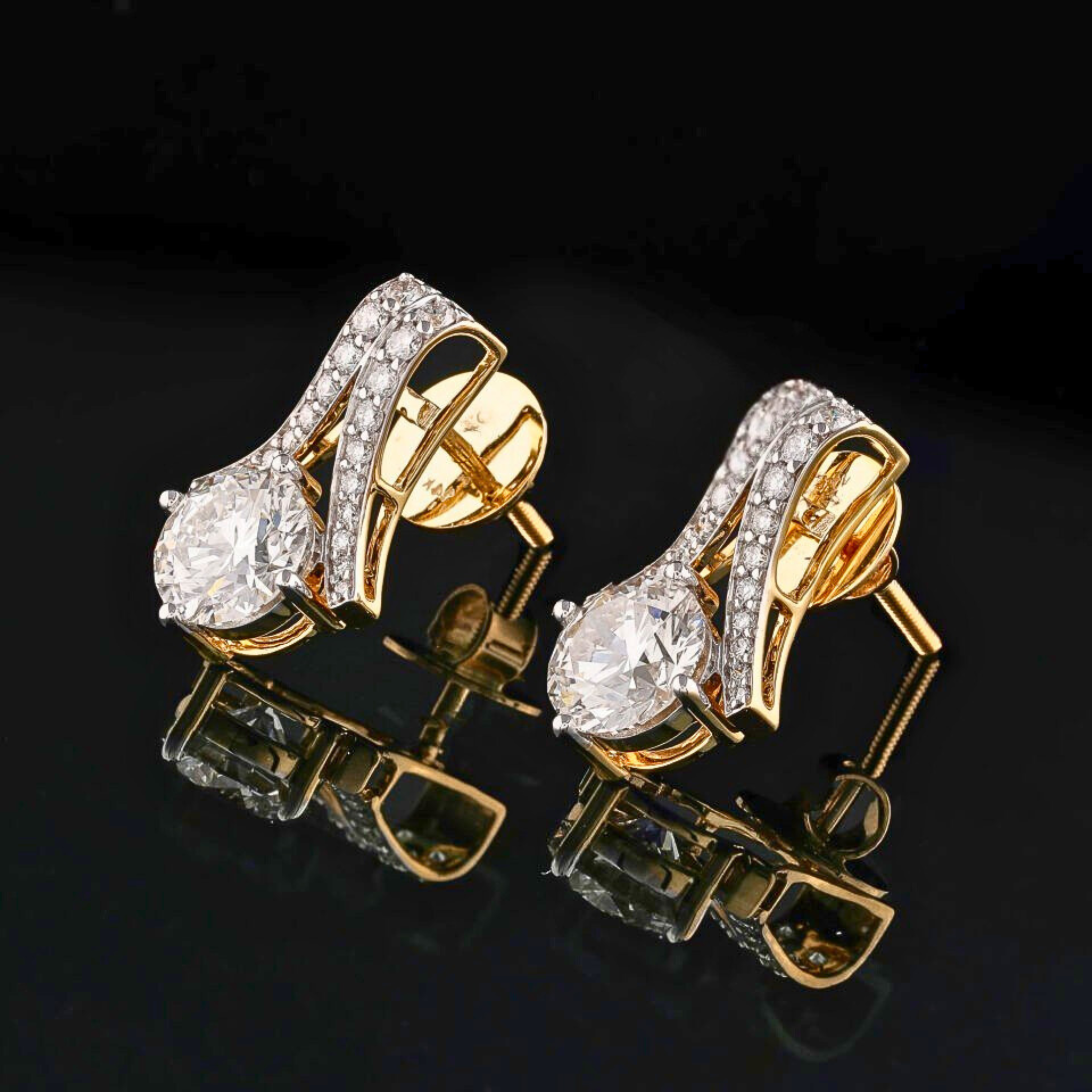 Timeless Round Cut Lab Grown Diamond Earrings