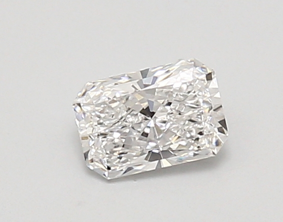 0.59ct D VVS2 Radiant (IGI)