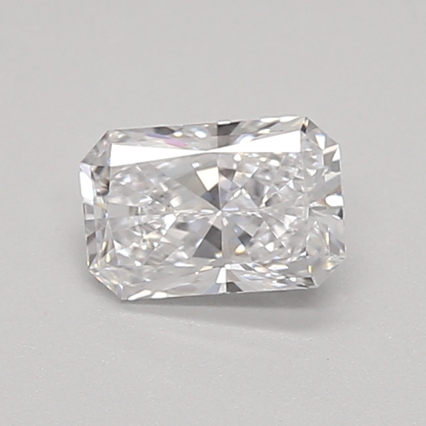 0.42ct D VVS2 Radiant (IGI)
