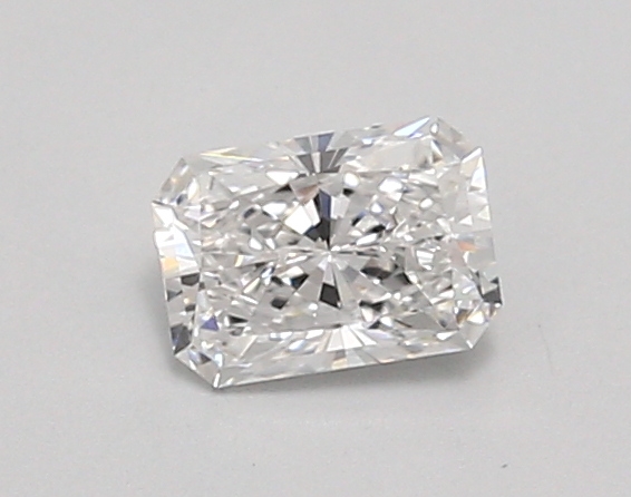 0.59ct E VVS2 Radiant (IGI)