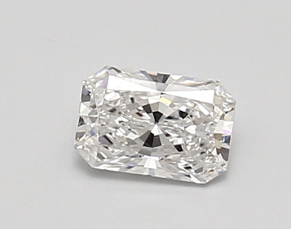 0.58ct E VVS2 Radiant (IGI)