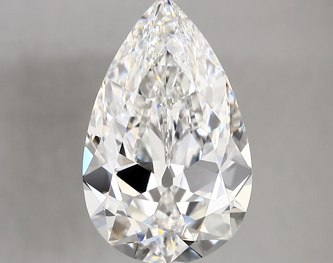 4.36ct E VVS2 Pear (IGI)
