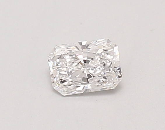 0.34ct D VVS2 Radiant (IGI)