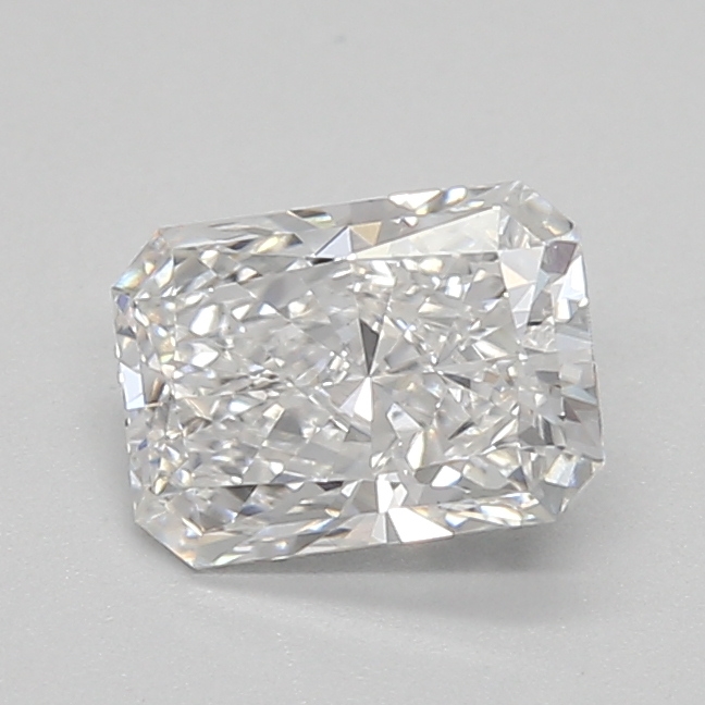 0.79ct E VVS2 Radiant (IGI)