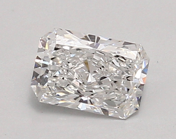 0.92ct E VVS1 Radiant (IGI)