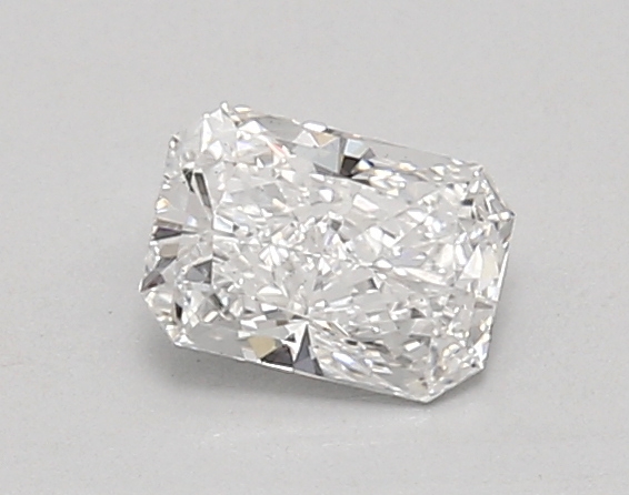 0.67ct E SI1 Radiant (IGI)