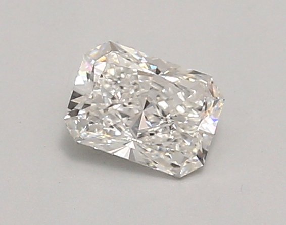 0.59ct E VVS2 Radiant (IGI)
