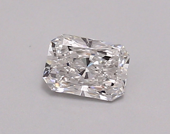0.43ct E VVS2 Radiant (IGI)