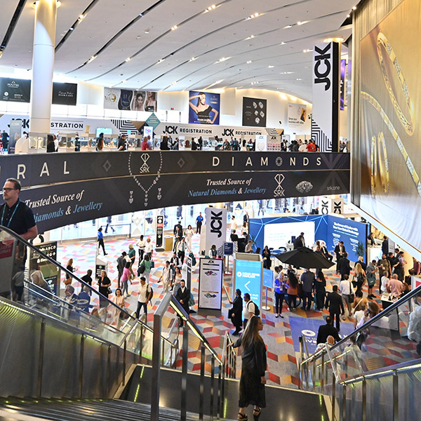 The 2025 Las Vegas Jewelry Shows: A Moment for Diamonds, Disruption & Digital Transformation 💎