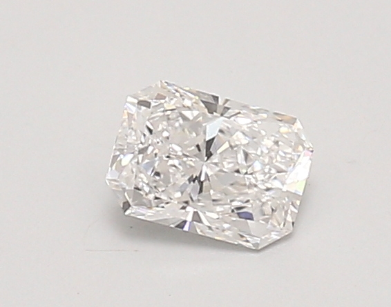 0.57ct E VVS1 Radiant (IGI)